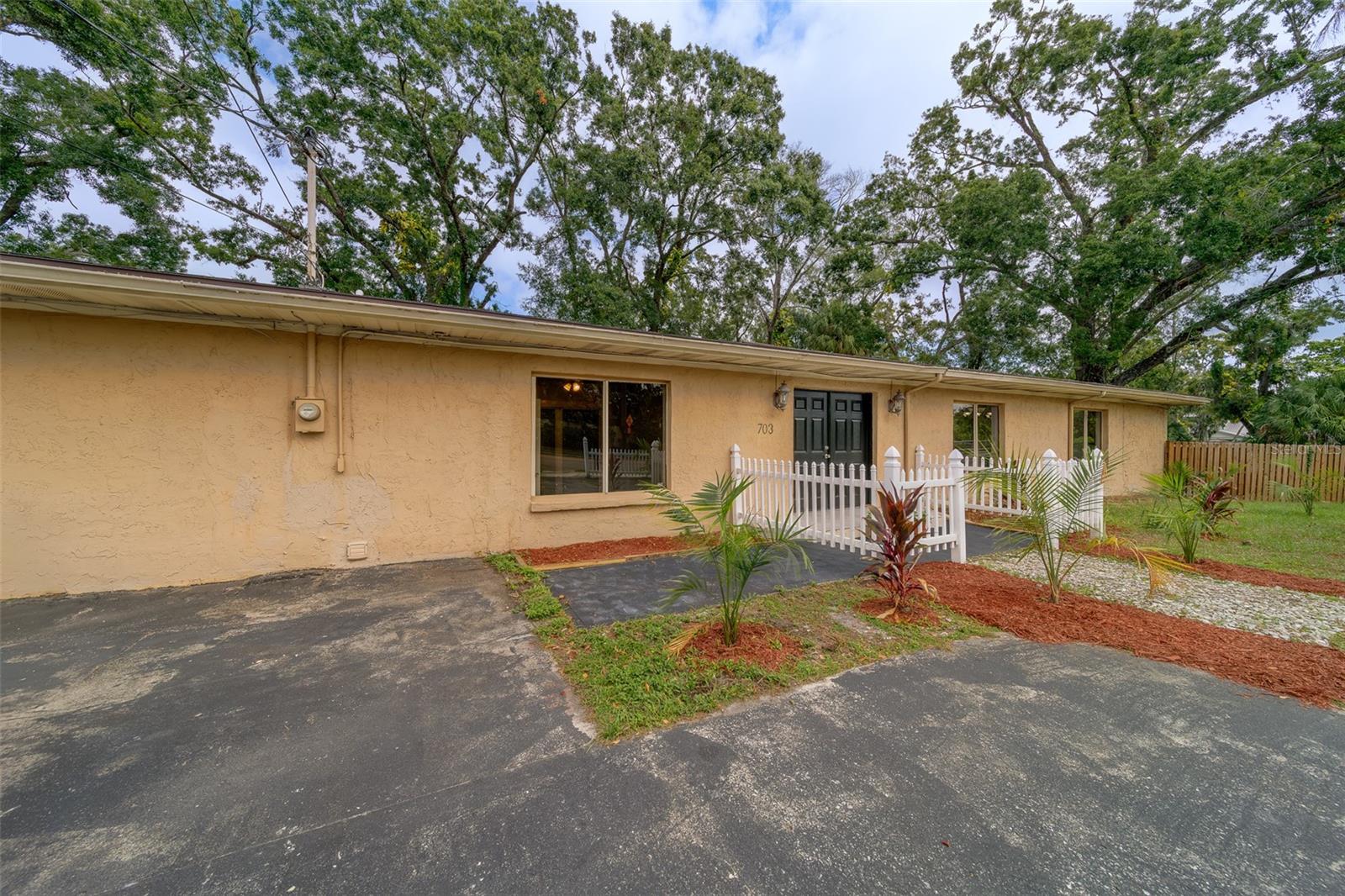 703 W SLIGH AVENUE