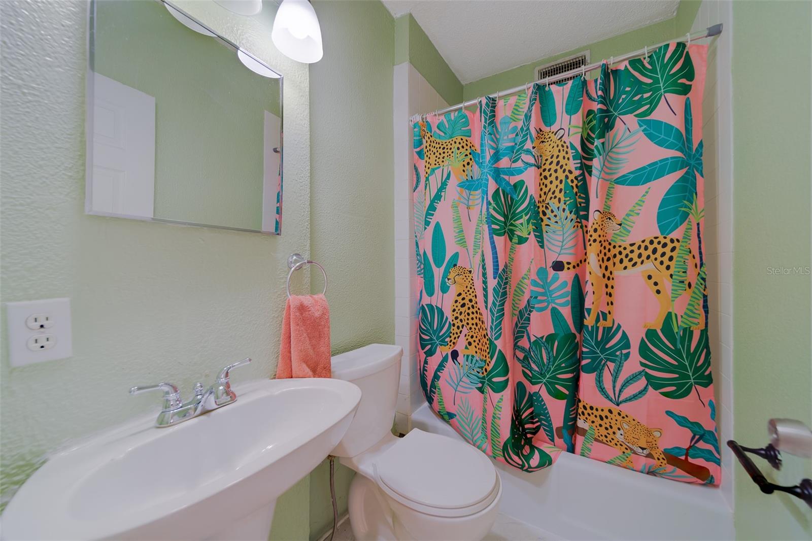 HILLSBOROUGH RIVER ESTATES - Residential