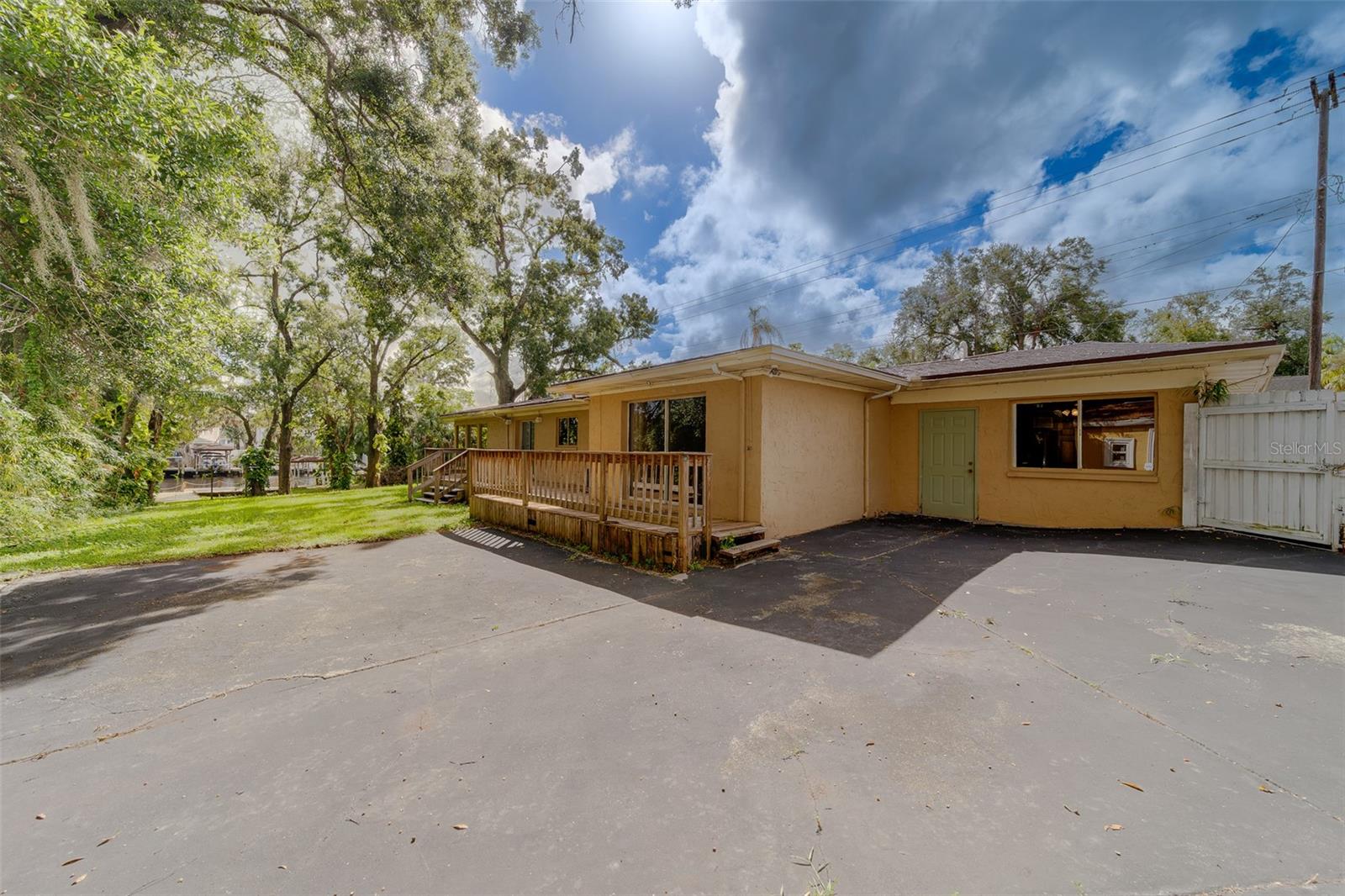 HILLSBOROUGH RIVER ESTATES - Residential