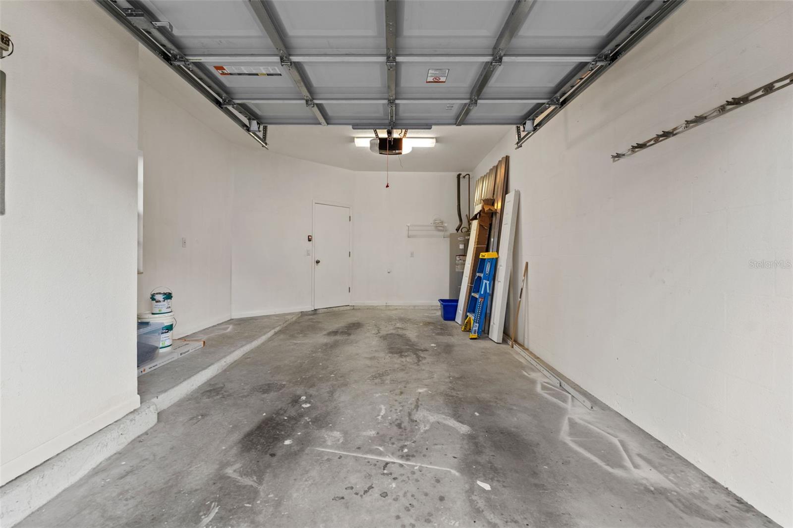 OVERLOOK - Residential Lease