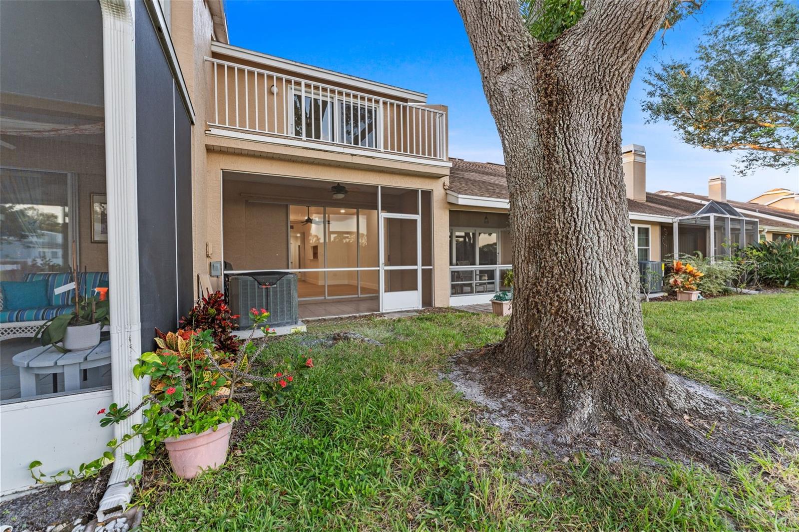 OVERLOOK - Residential Lease