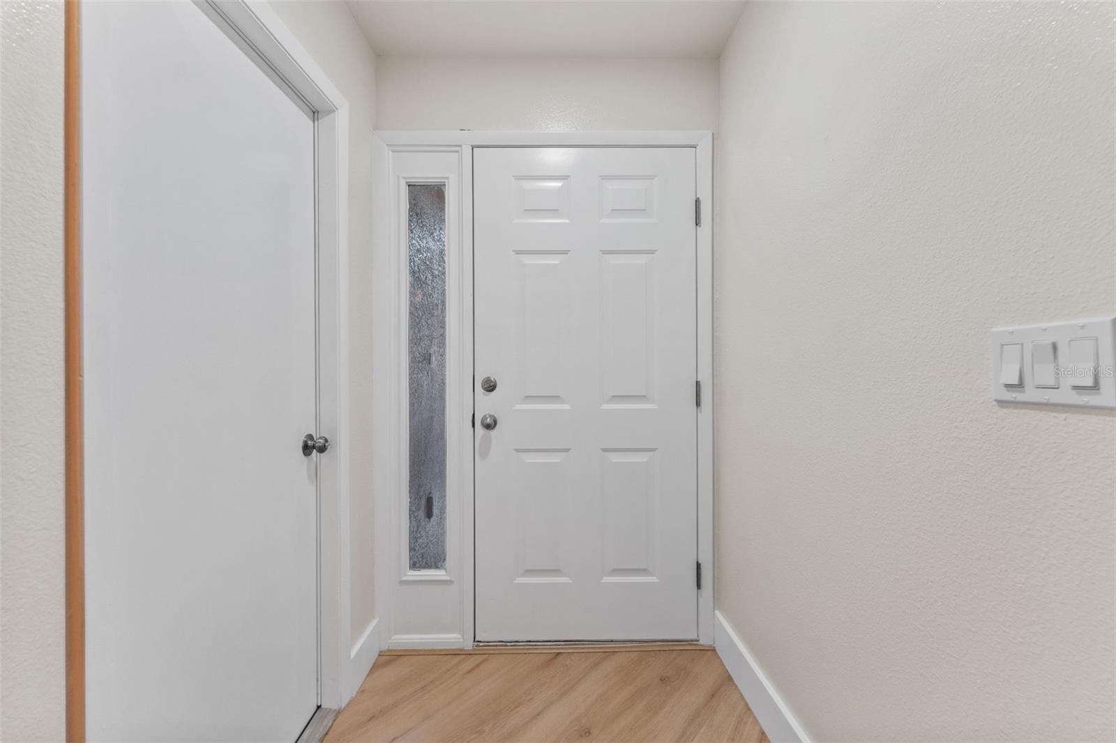 OVERLOOK - Residential Lease