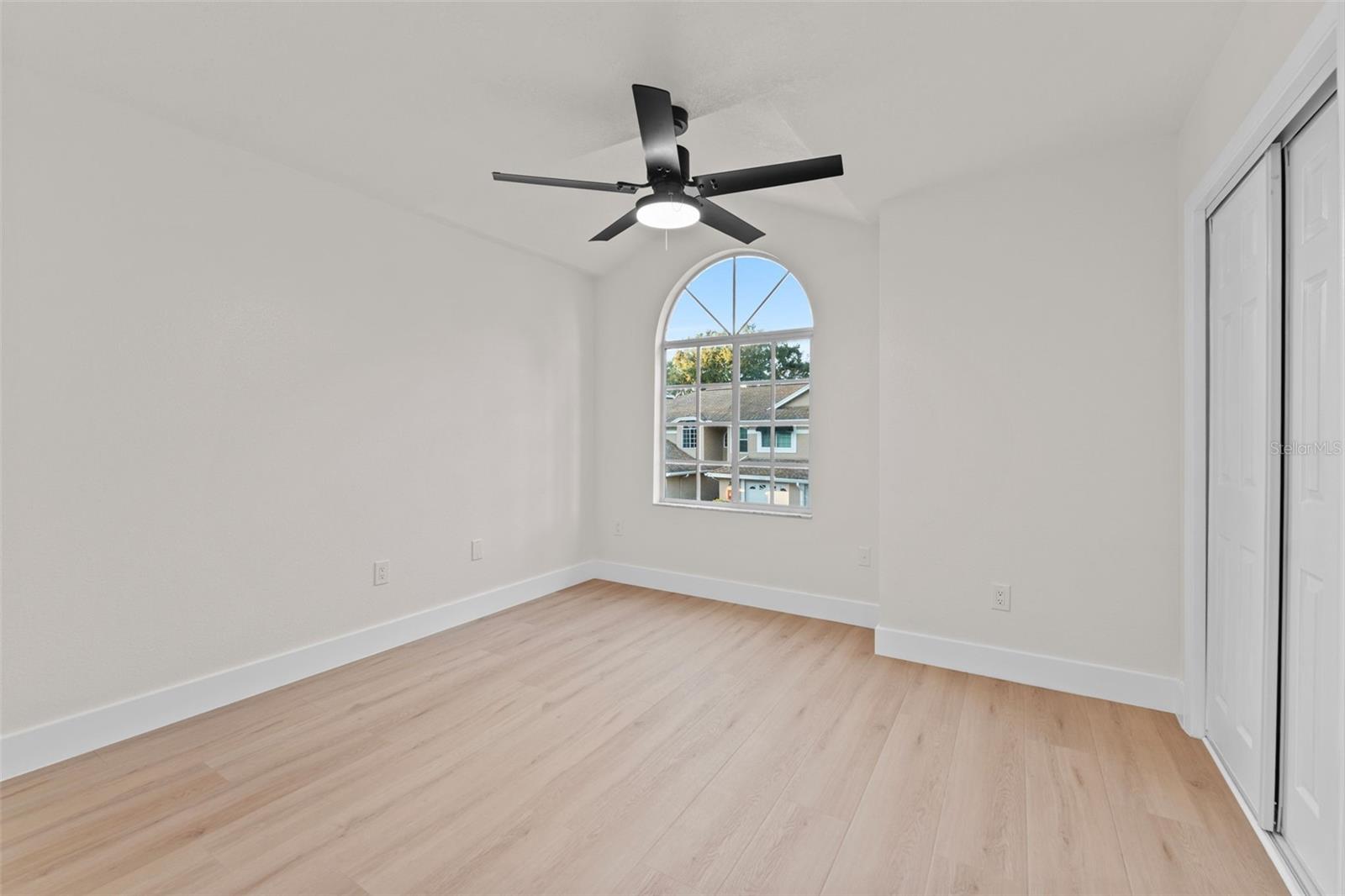 OVERLOOK - Residential Lease