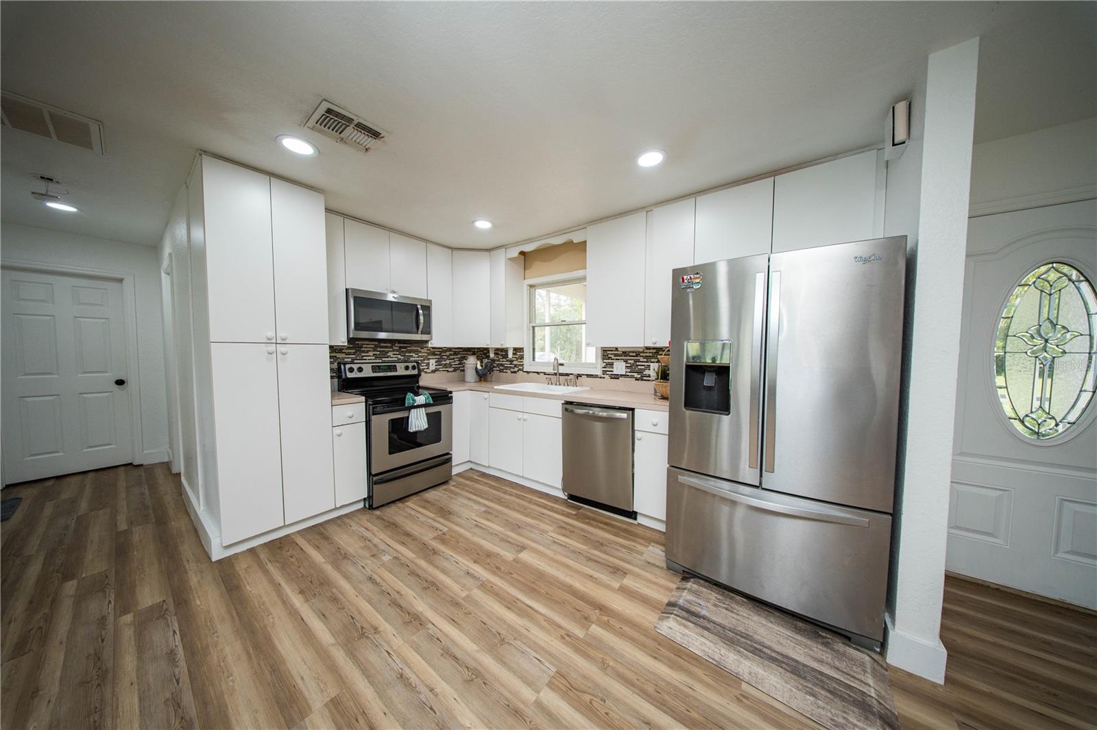 5365 RAMBLING ROAD