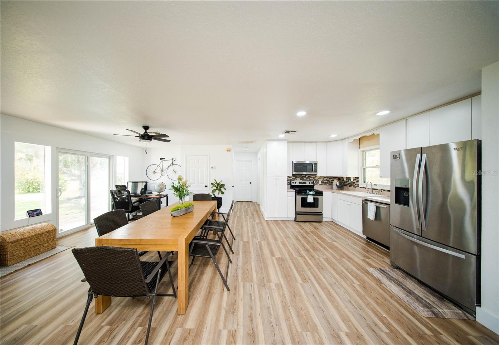 5365 RAMBLING ROAD