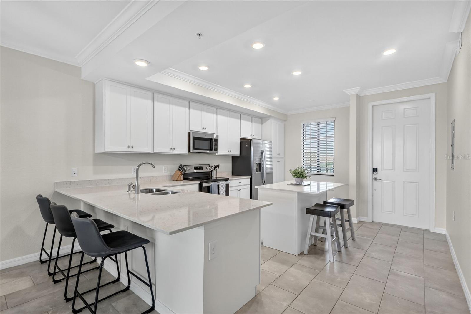 TERRACE VI AT LAKEWOOD NATIONAL PH II - Residential
