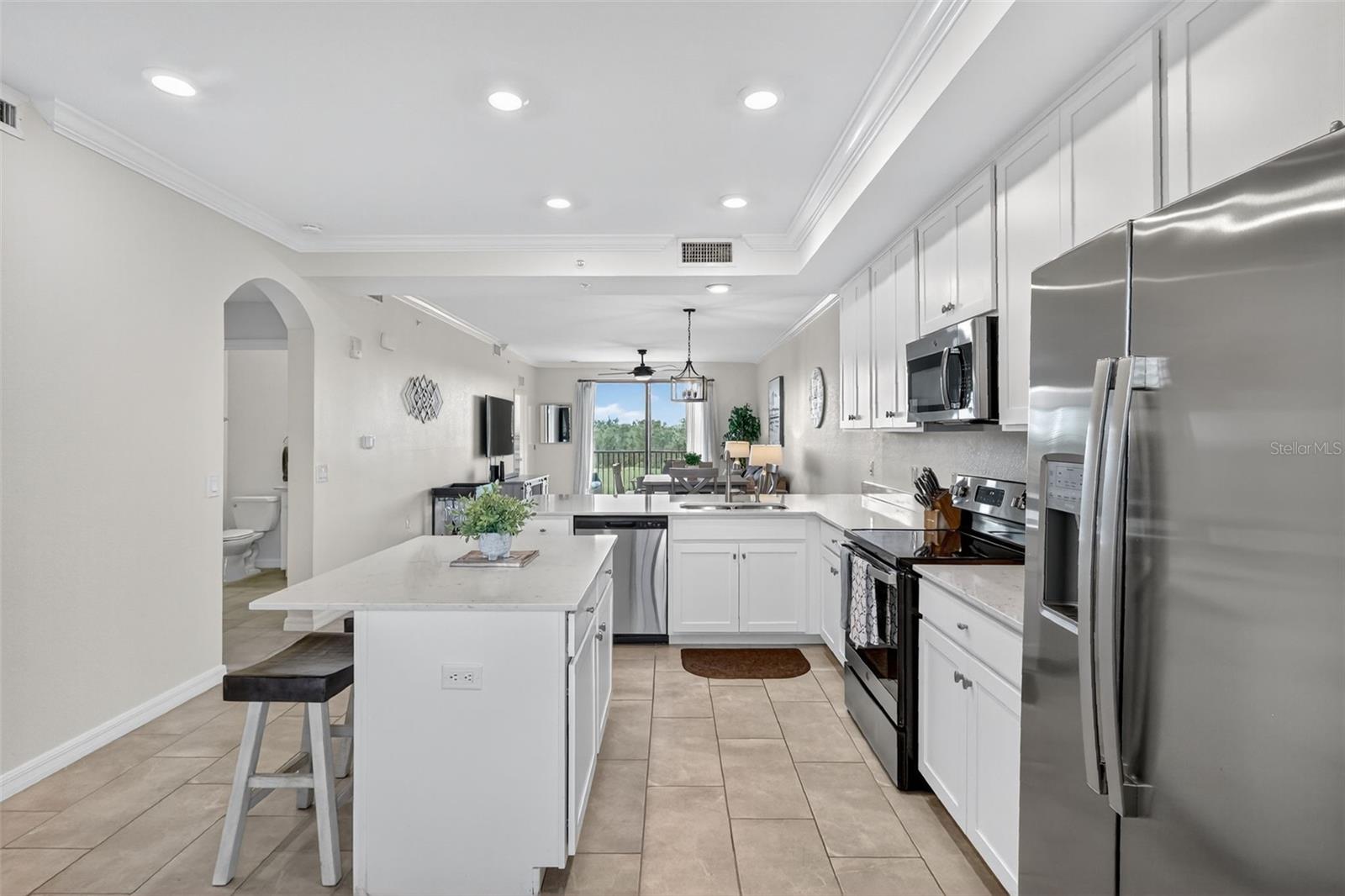 TERRACE VI AT LAKEWOOD NATIONAL PH II - Residential