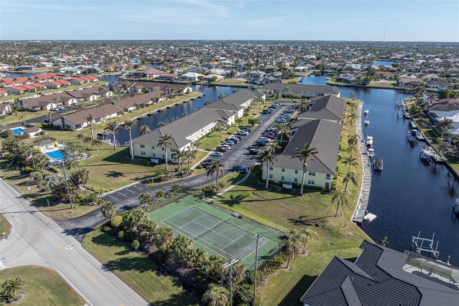 SPINNAKER POINT PH 03 BLDG 01 - Residential