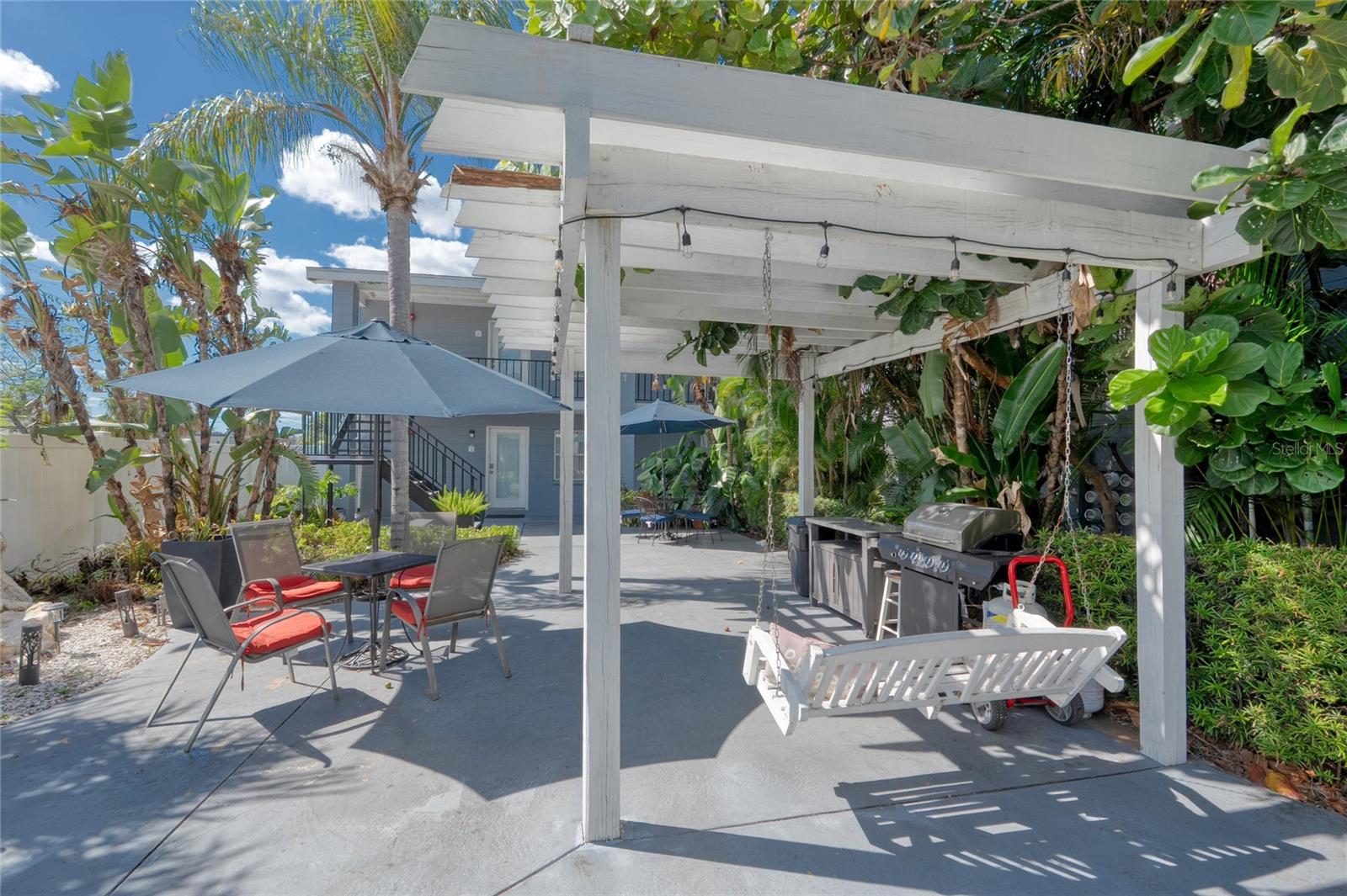 OAKFORD - Residential Income