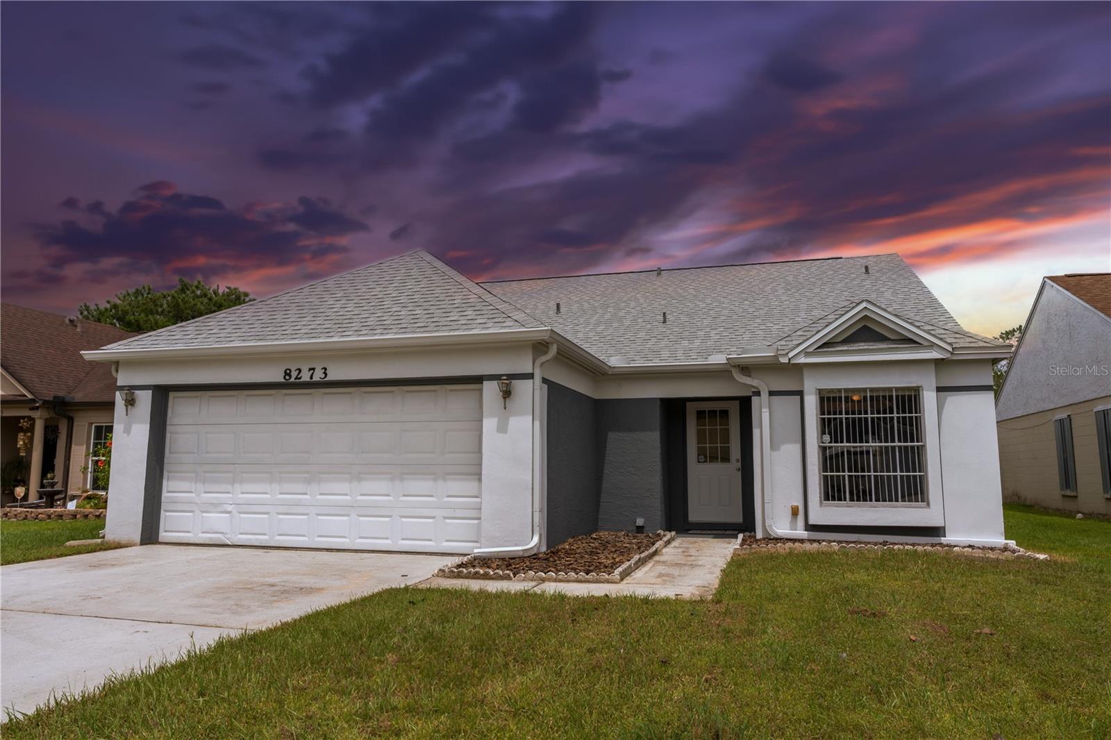 Excellent location! Just minutes from Orlando International Airport, with quick access to the Beachline Expressway (SR-528) and Semi ran Boulevard (SR-436)—making daily commutes and travel a breeze. Ideal for tenants valuing convenience, connectivity, and accessibility.