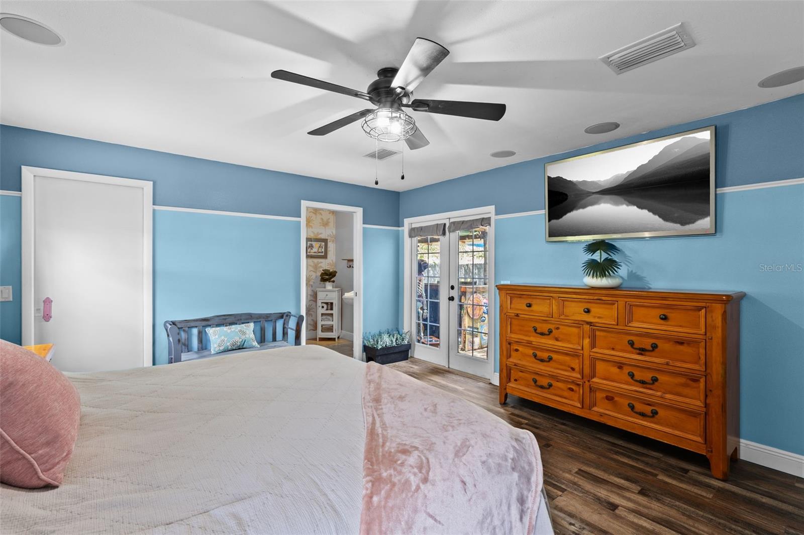 GOLDEN ESTATES - Residential