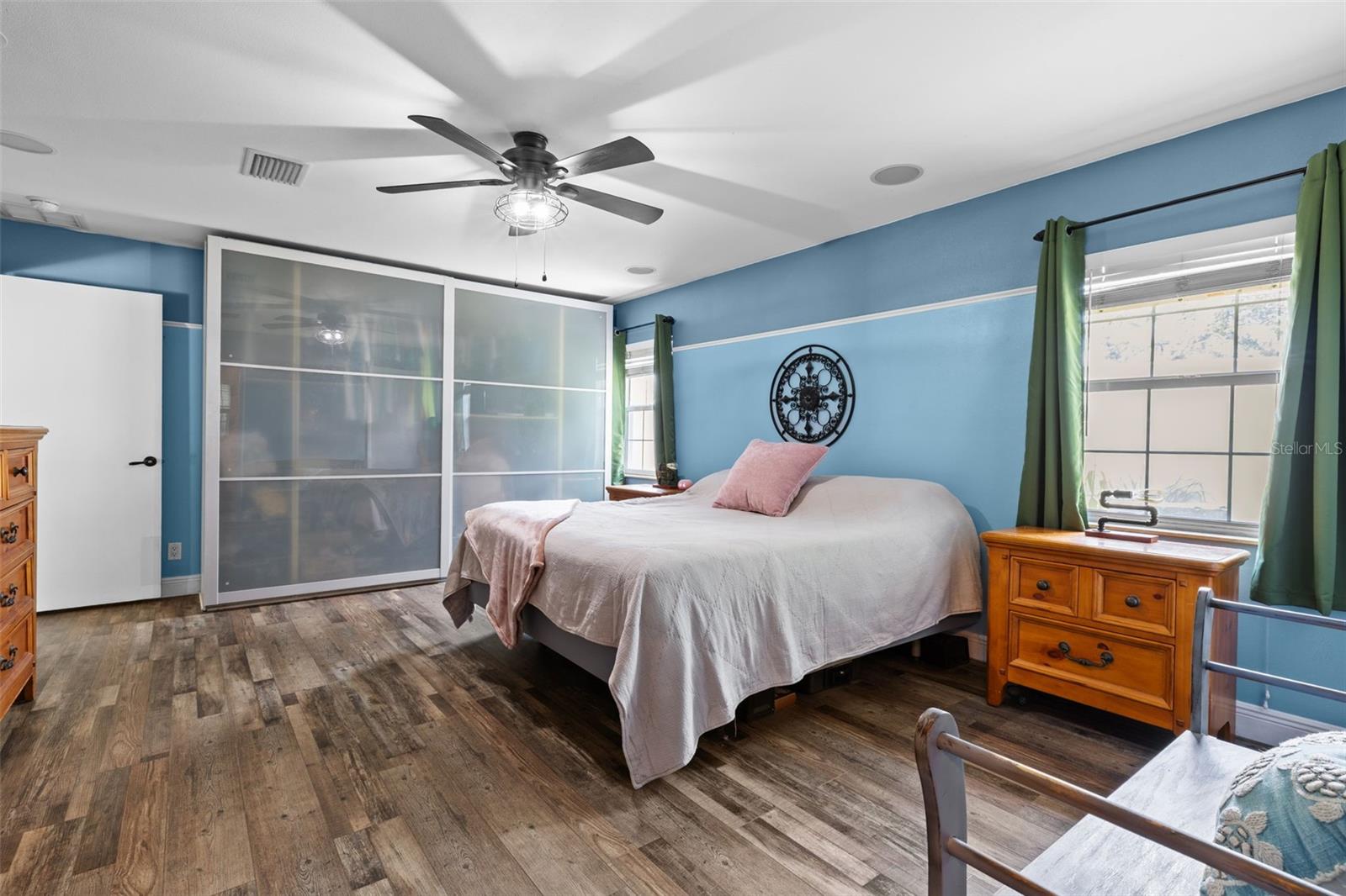 GOLDEN ESTATES - Residential