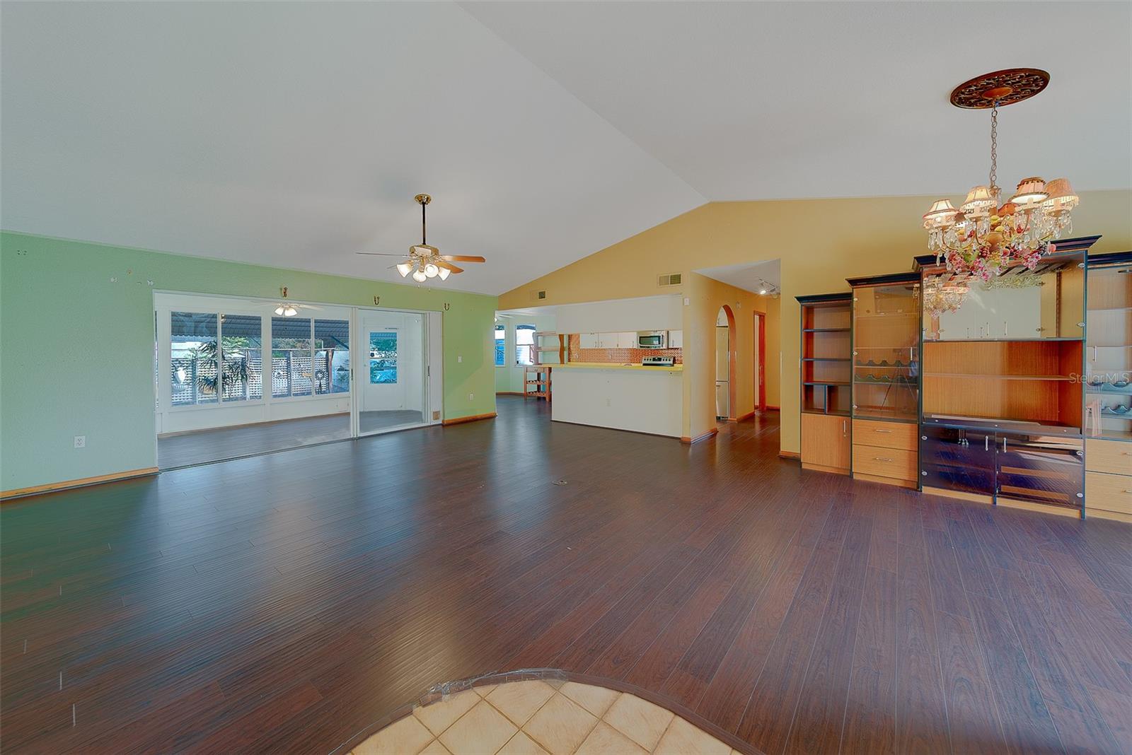 SPRING HILL - Residential