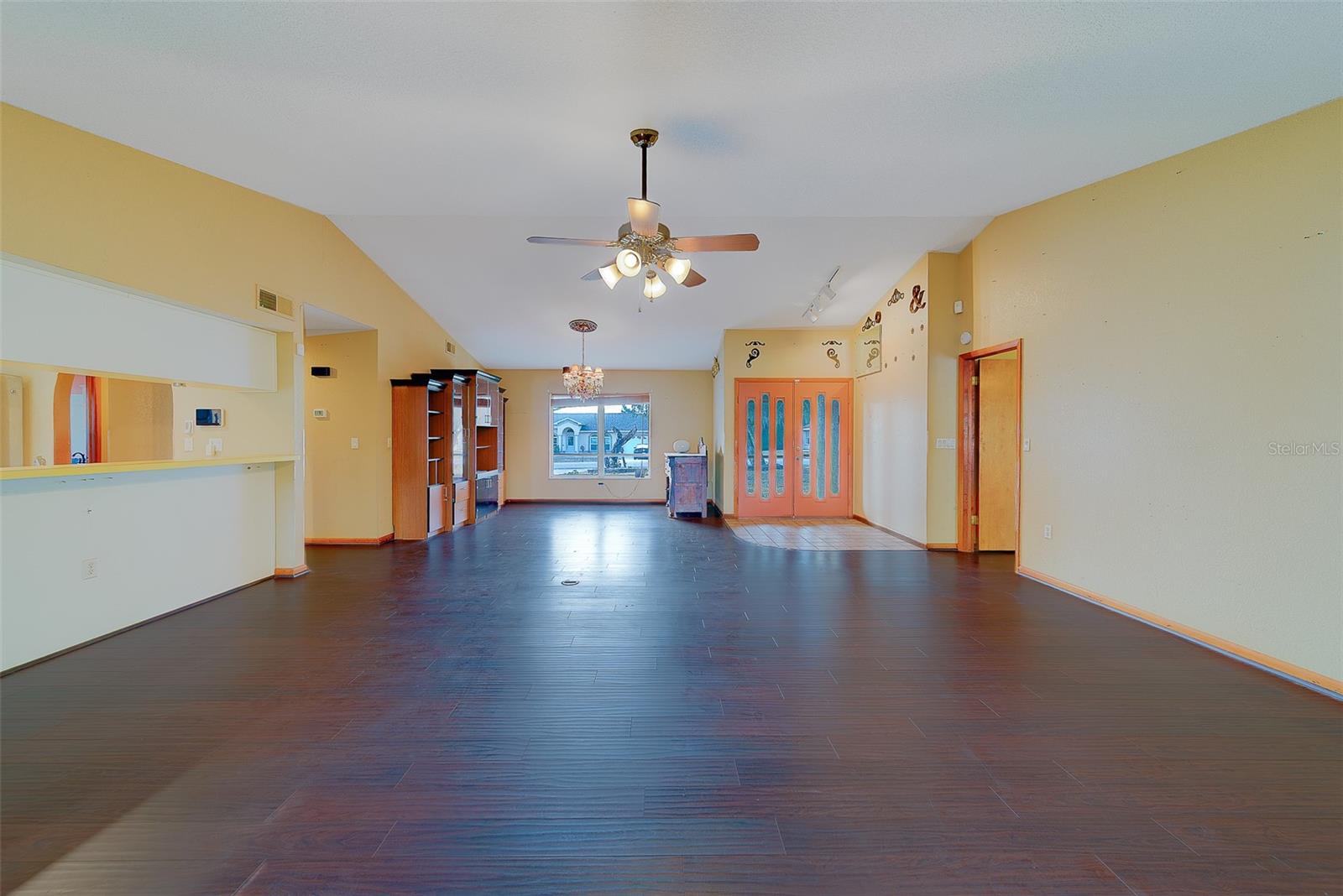 SPRING HILL - Residential