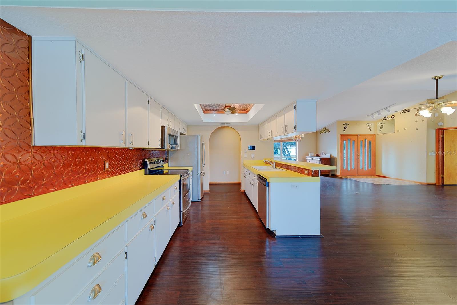 SPRING HILL - Residential