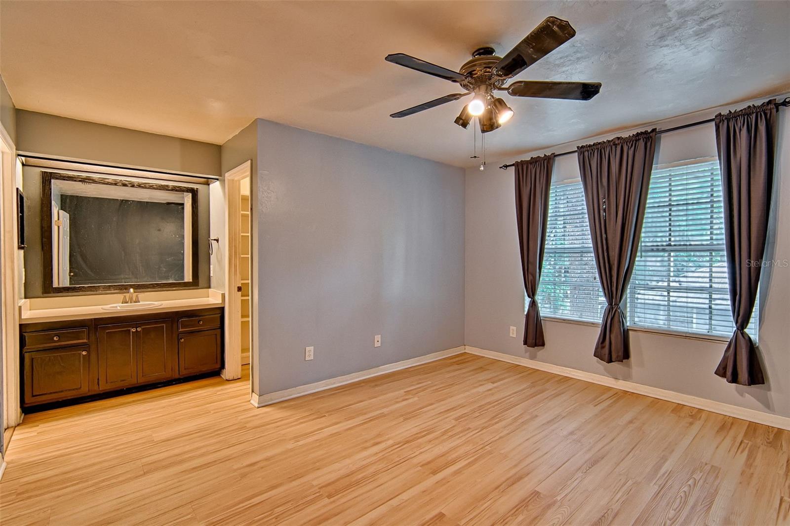 CARRIAGE HOUSE LANE - Residential
