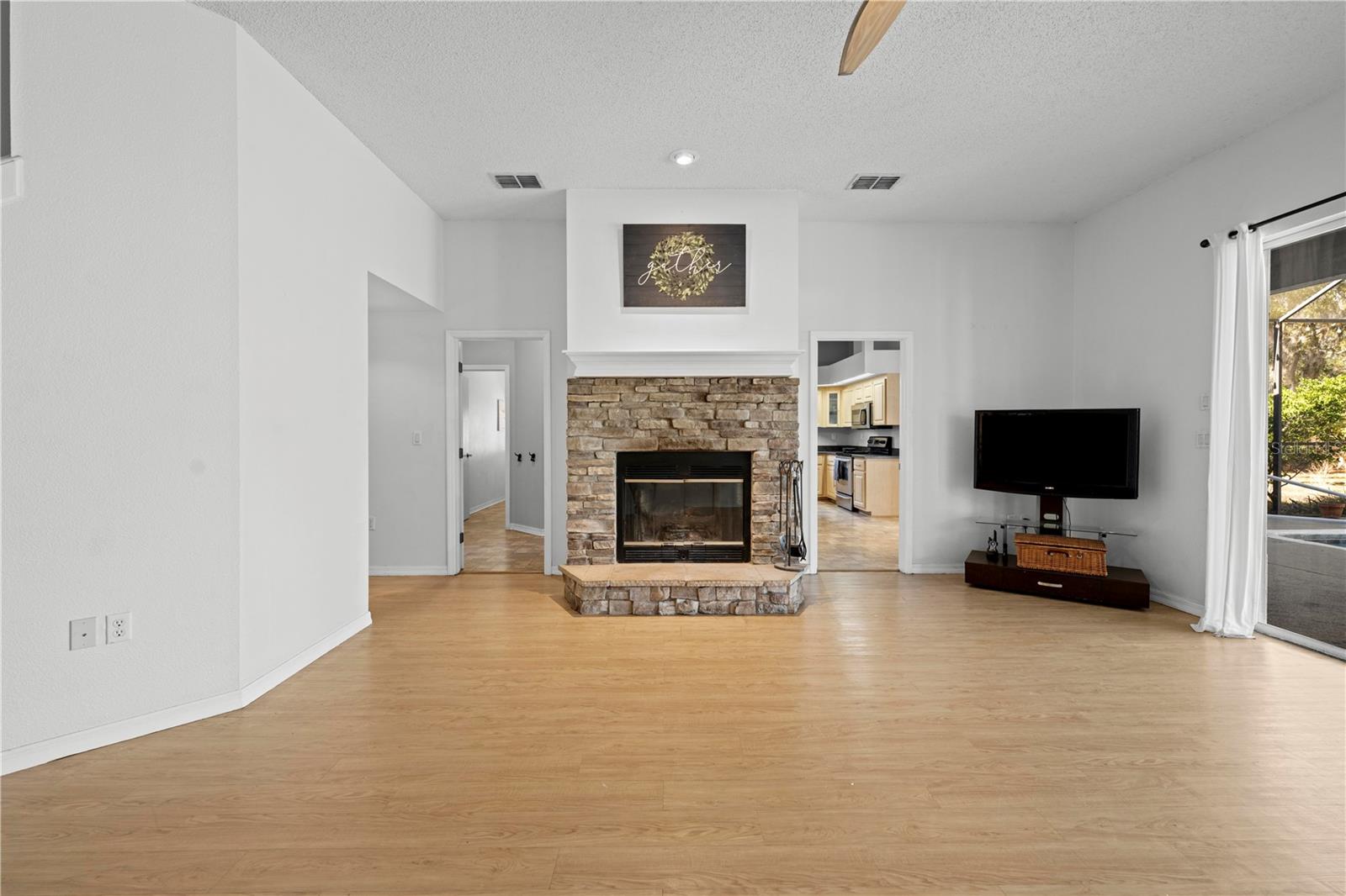 WESTLAKE - Residential