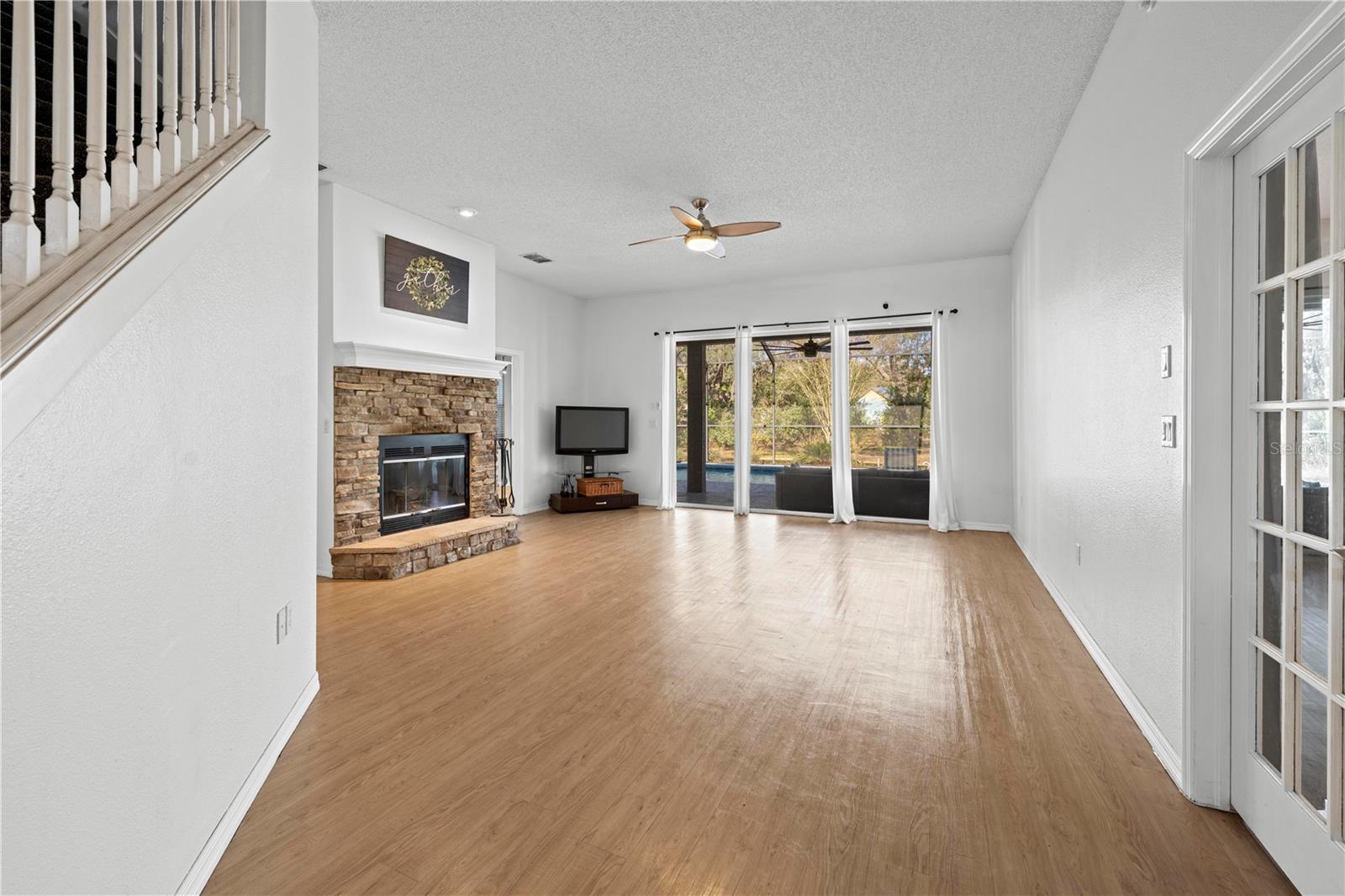 WESTLAKE - Residential