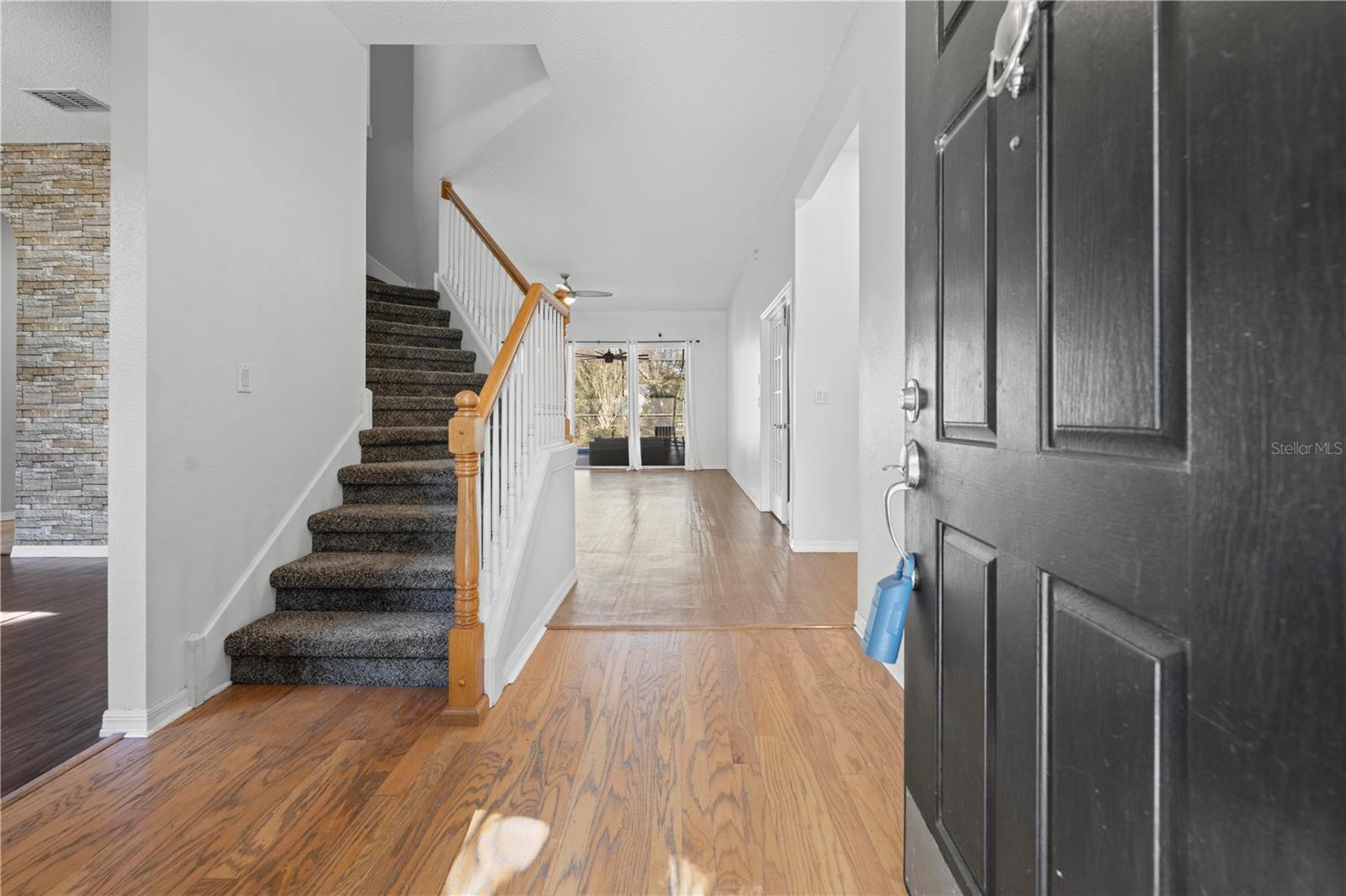 5123 SHOREWOOD DRIVE