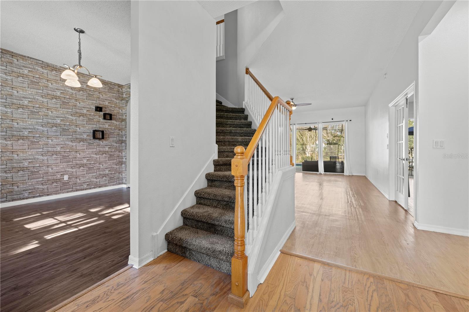 5123 SHOREWOOD DRIVE