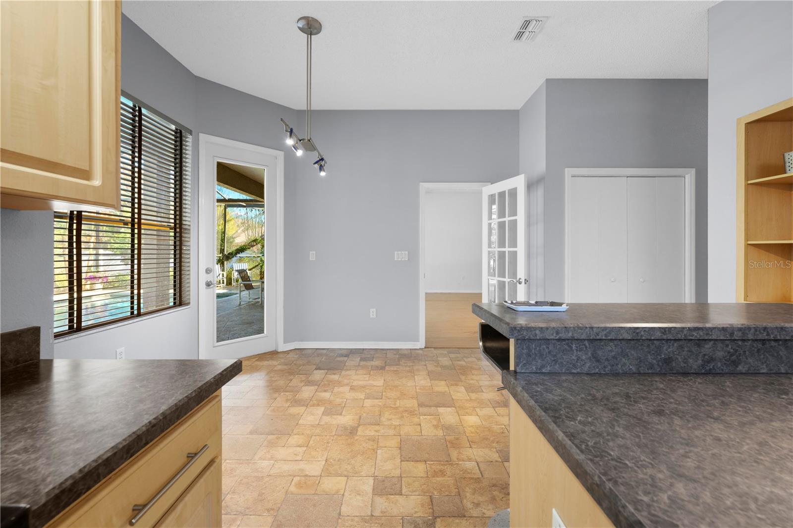 WESTLAKE - Residential