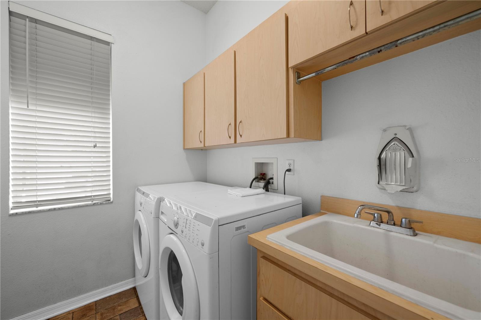 WESTLAKE - Residential