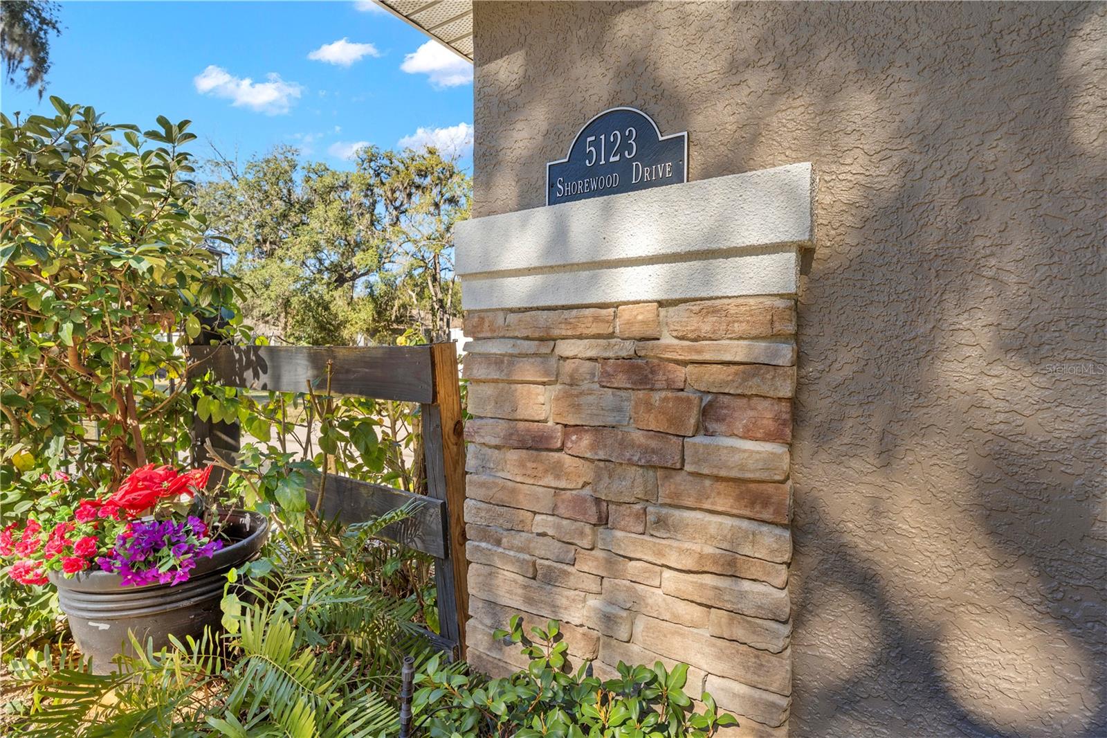 5123 SHOREWOOD DRIVE