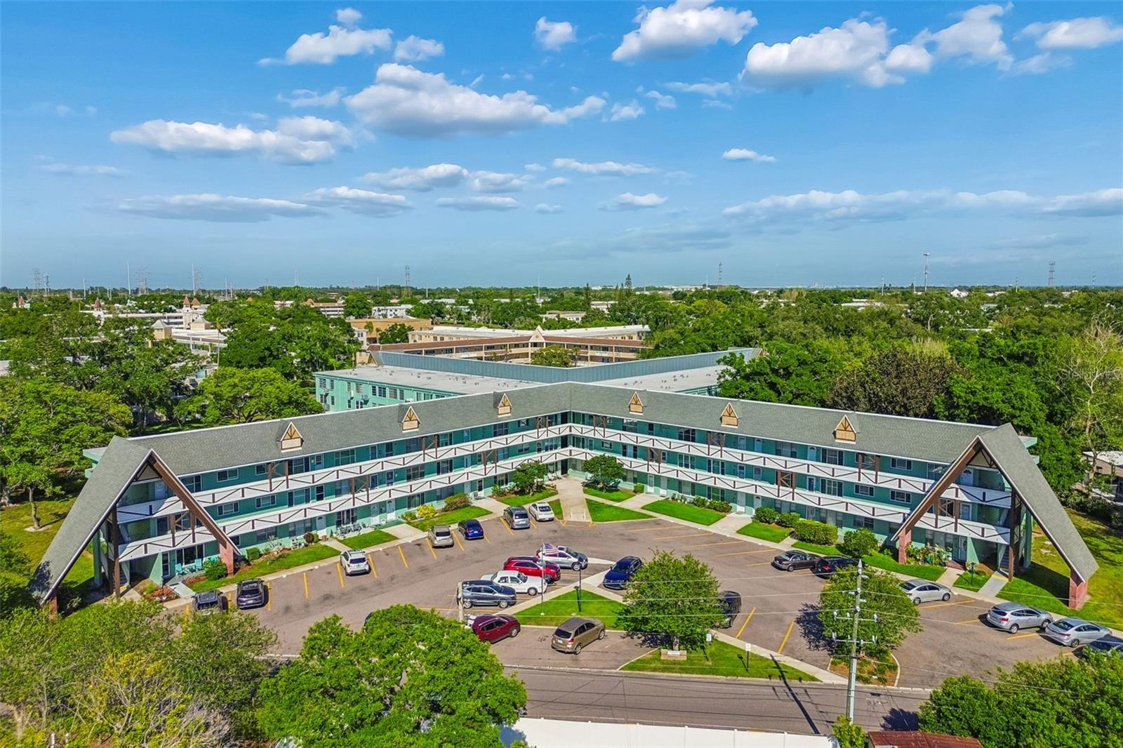 ON TOP OF THE WORLD - Residential