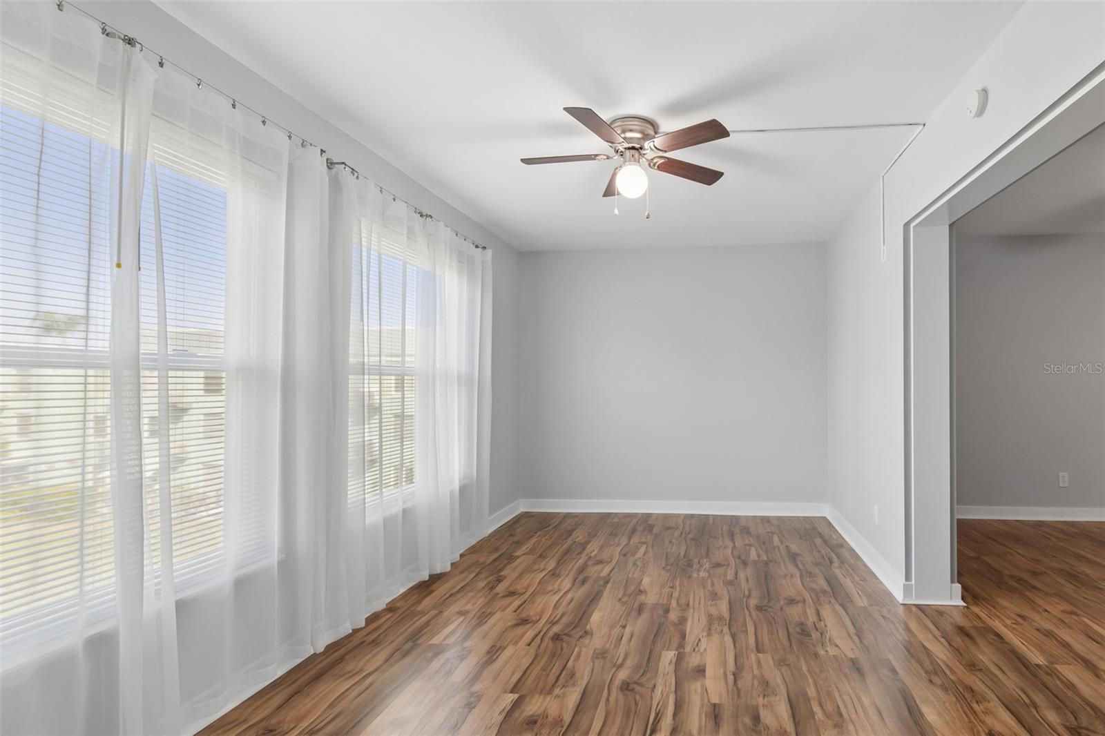 ON TOP OF THE WORLD - Residential