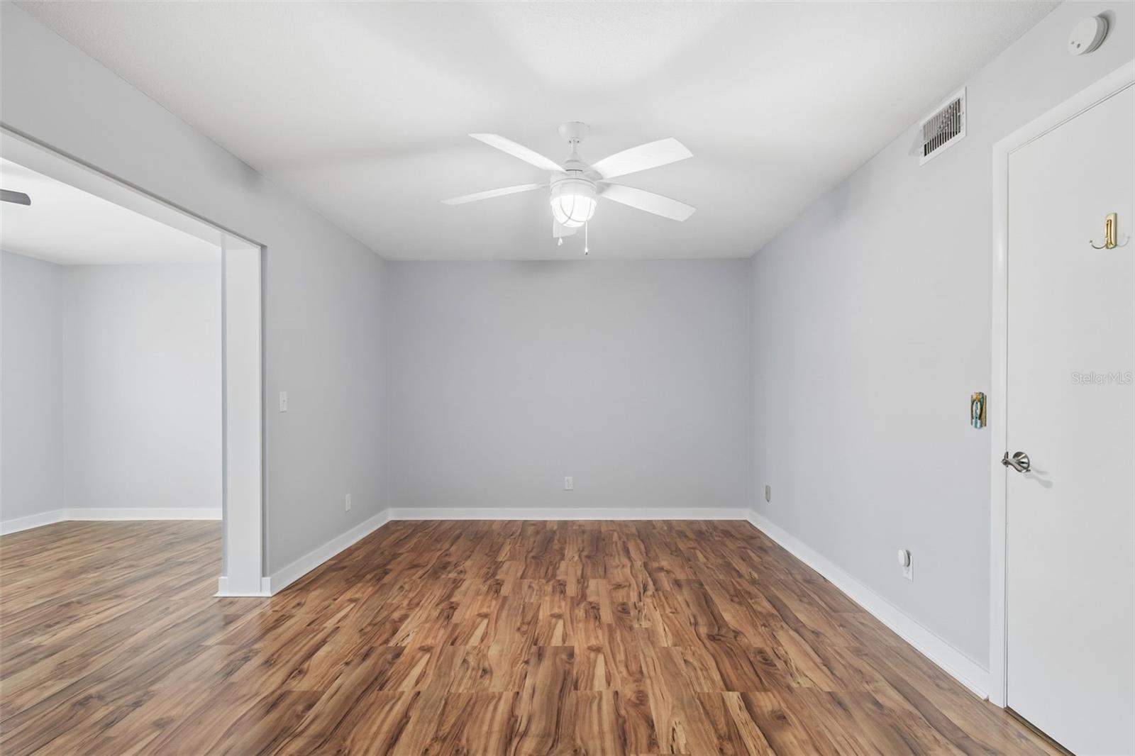 ON TOP OF THE WORLD - Residential