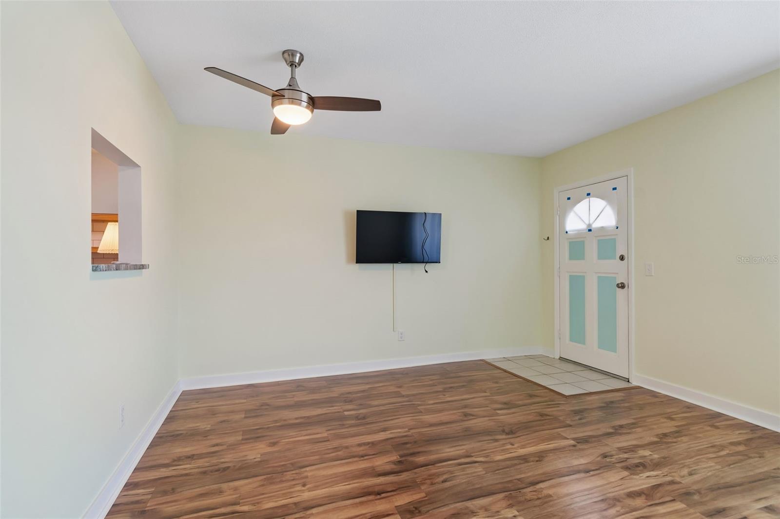 ON TOP OF THE WORLD - Residential