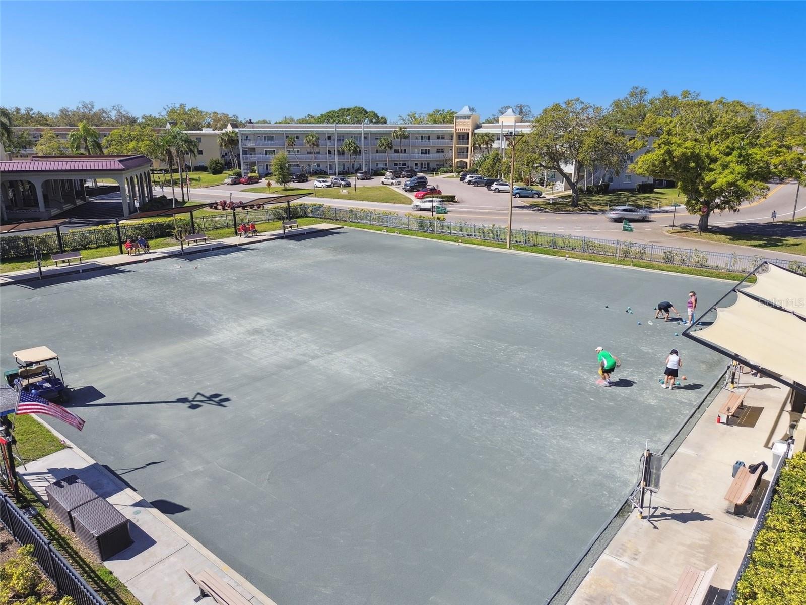 ON TOP OF THE WORLD - Residential