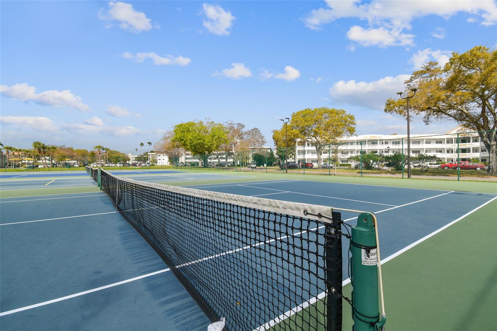 ON TOP OF THE WORLD - Residential