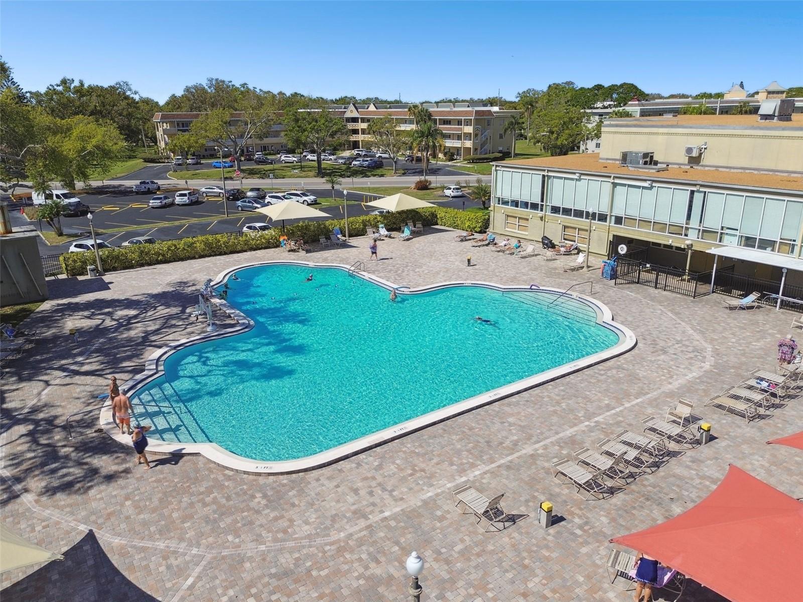 ON TOP OF THE WORLD - Residential