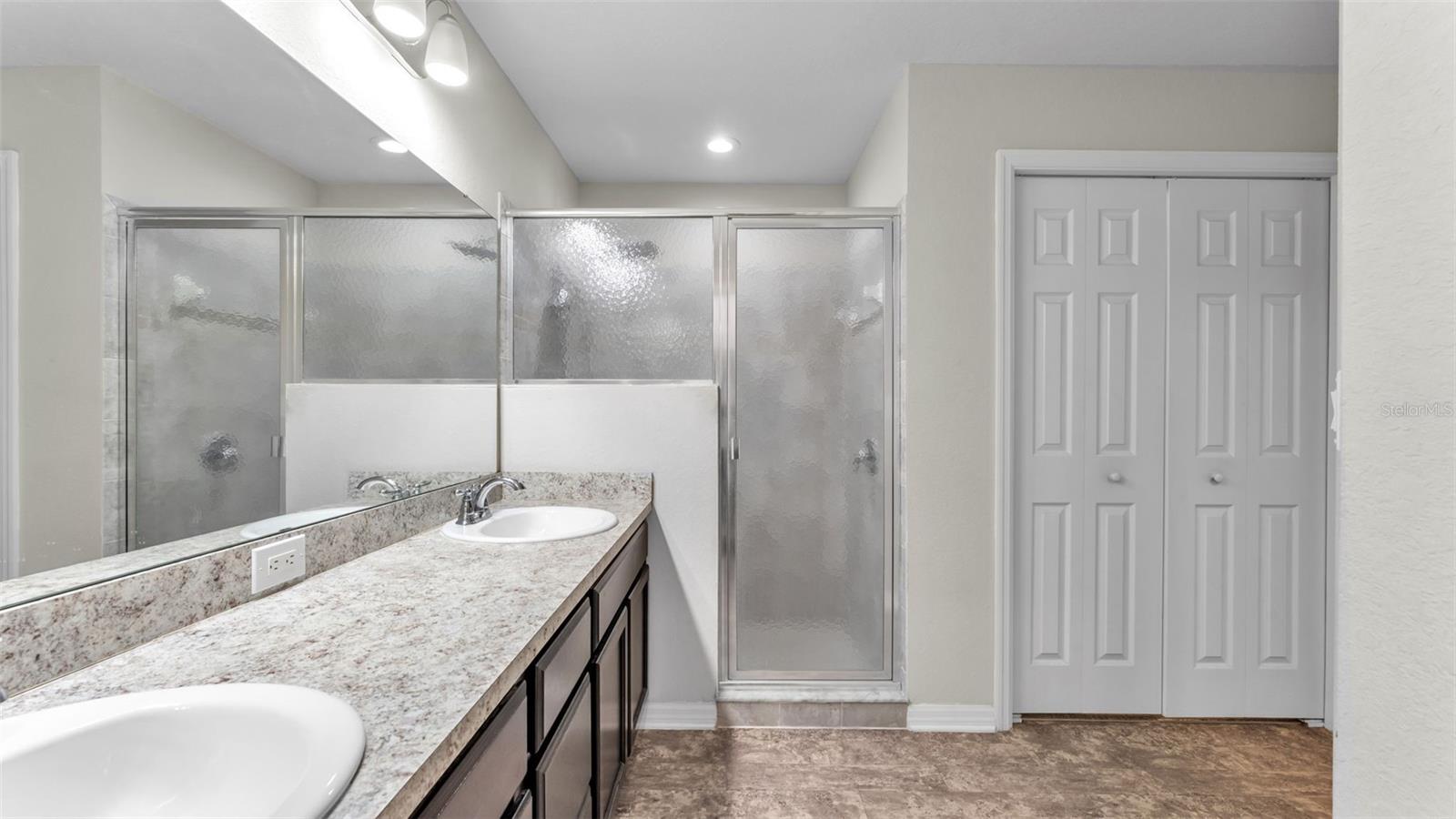 LAKES TR 04 - Residential