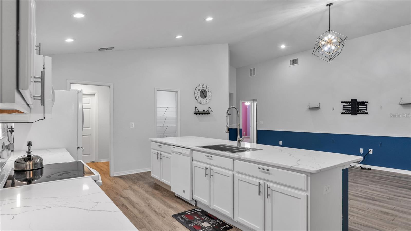 LAKES TR 04 - Residential