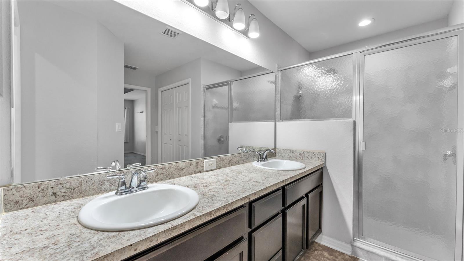 LAKES TR 04 - Residential