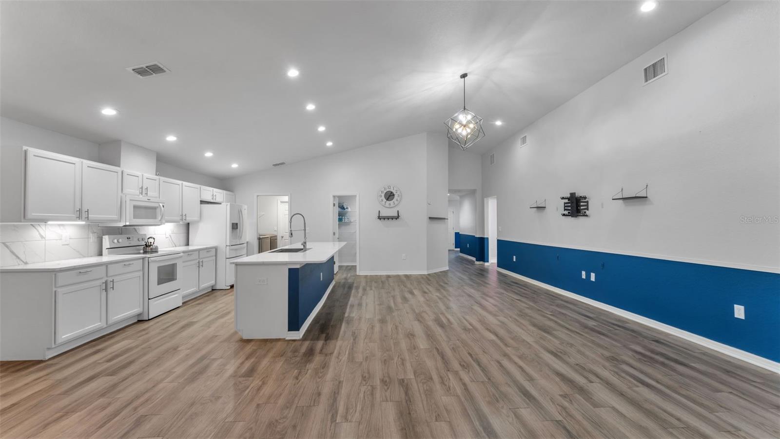 LAKES TR 04 - Residential