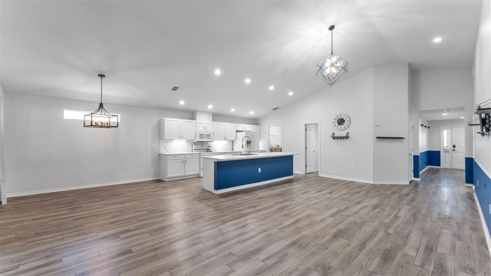 LAKES TR 04 - Residential