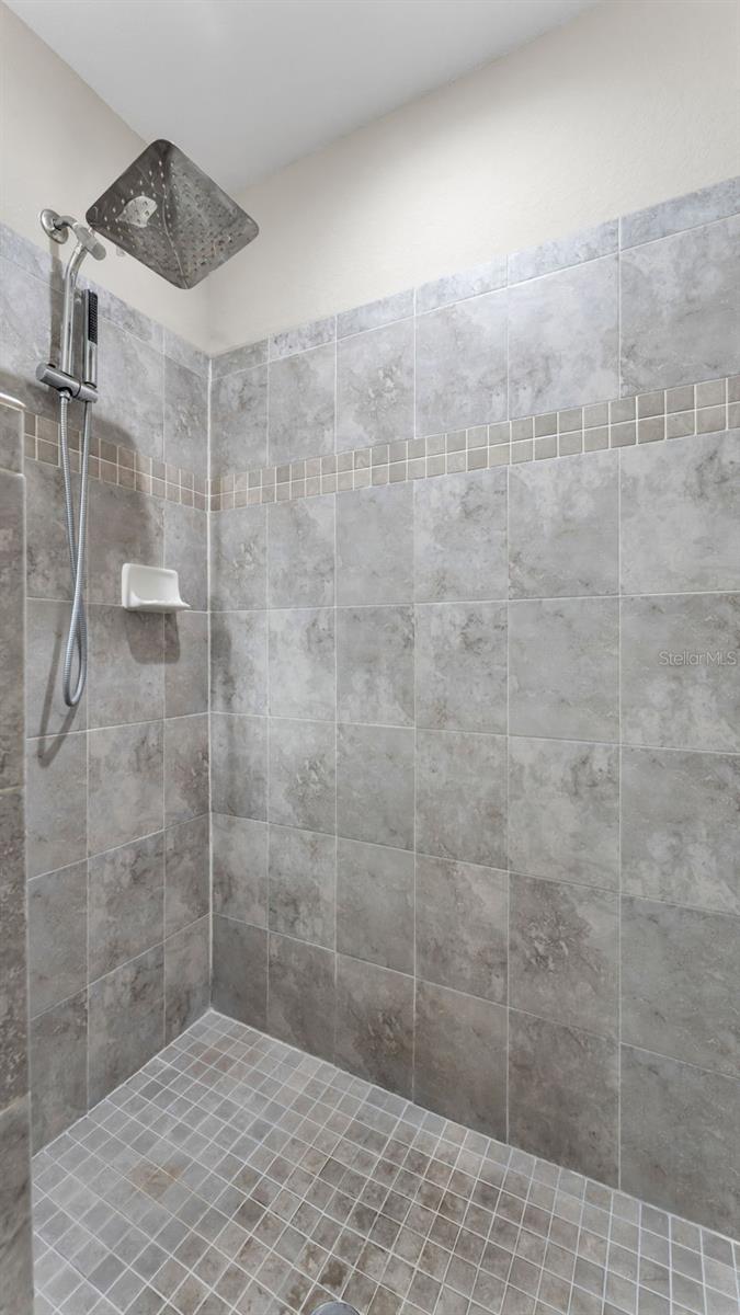 LAKES TR 04 - Residential