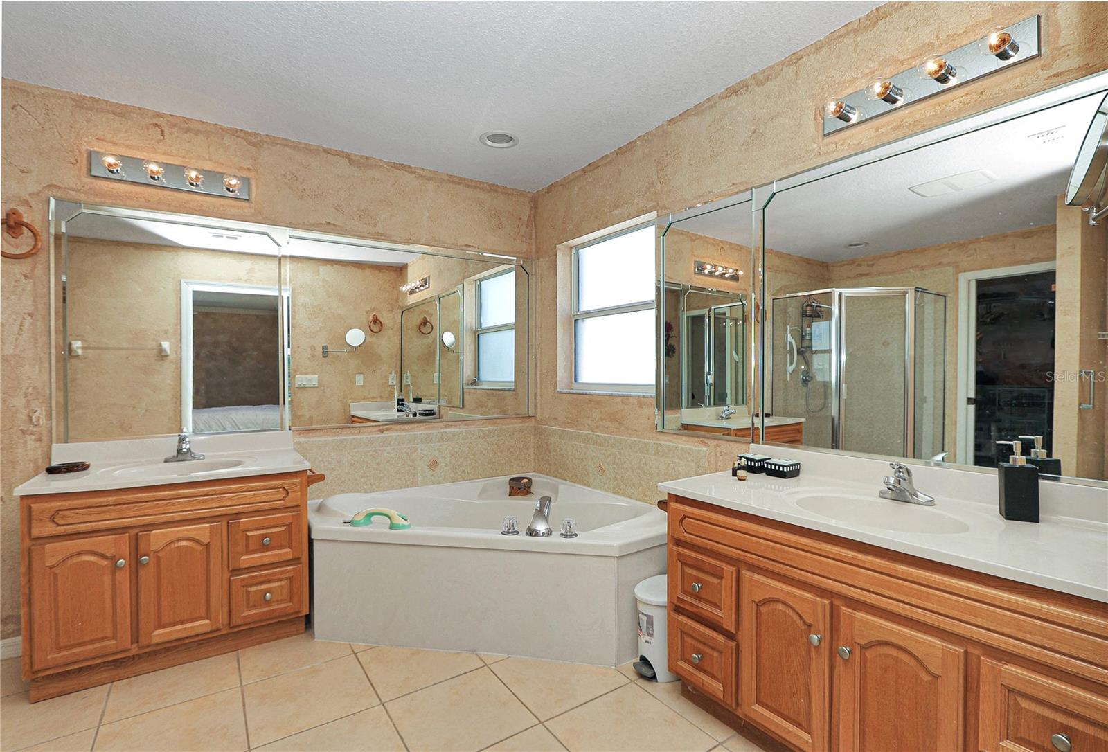 OCALA WATERWAYS ESTATES - Residential