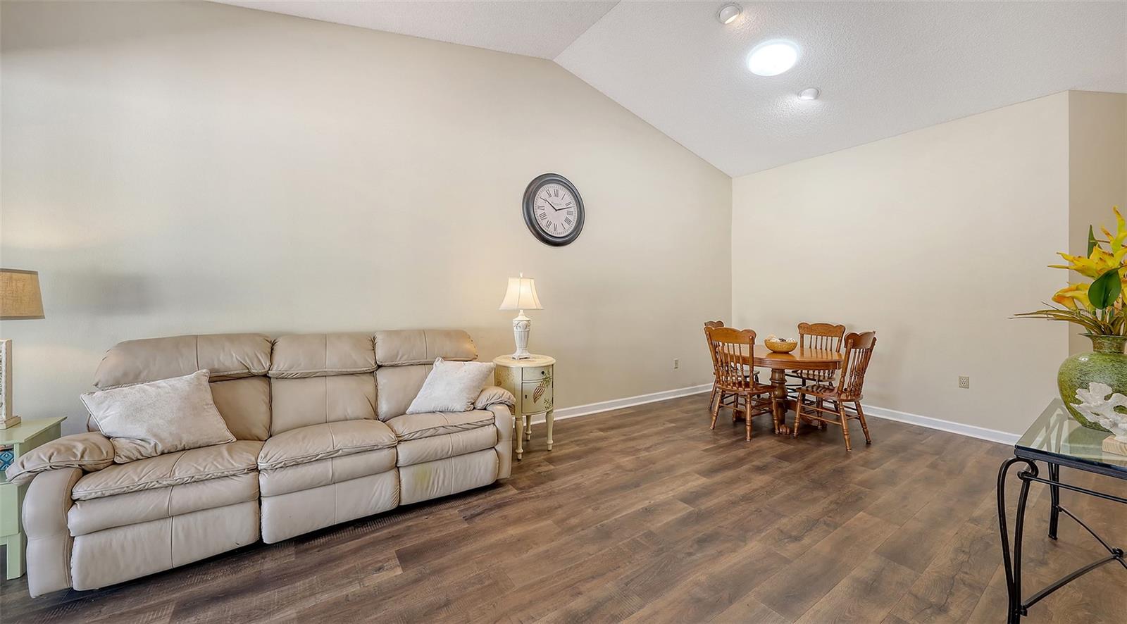 FORTY THREE WEST OAKS - Residential