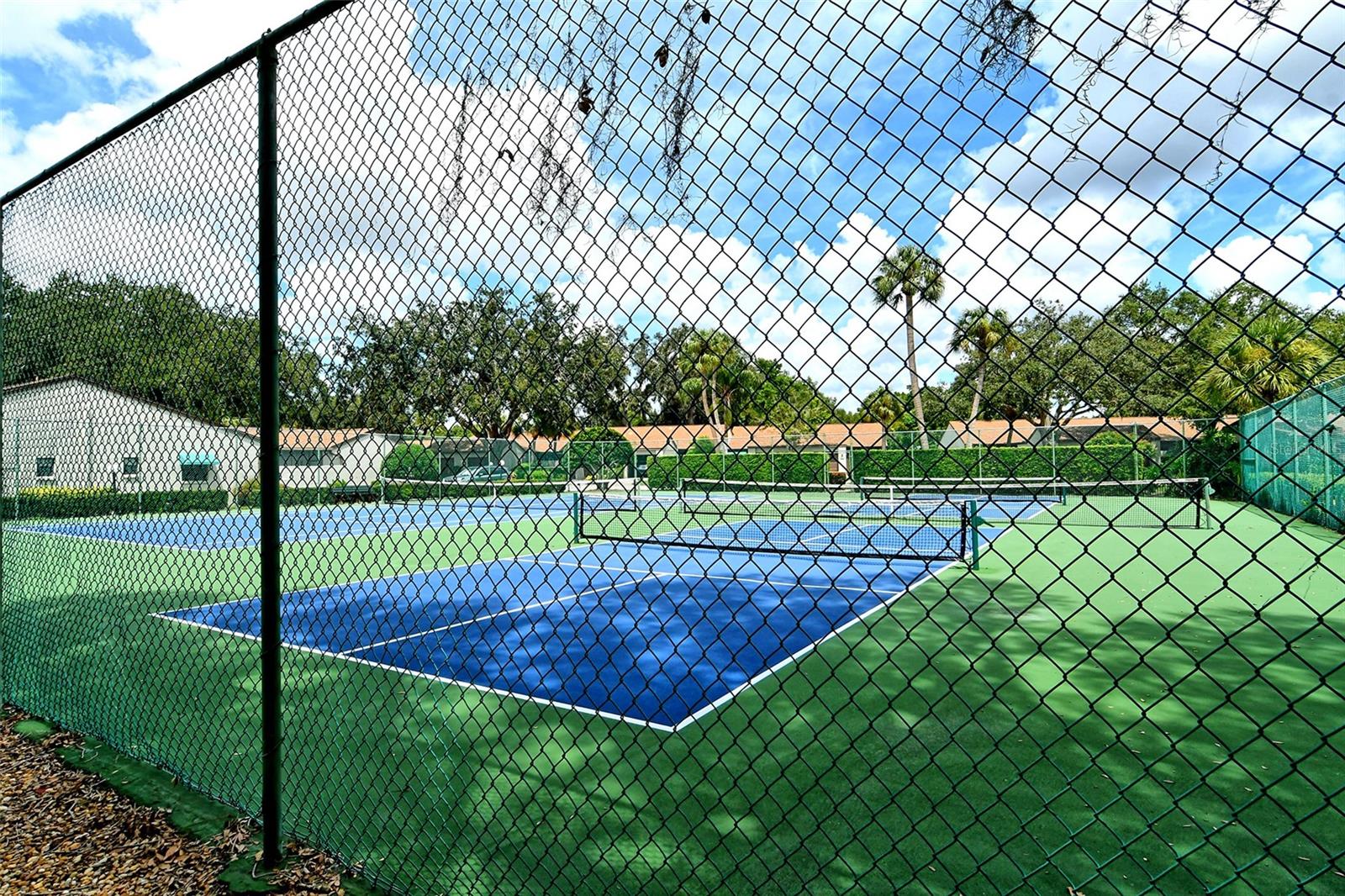 FORTY THREE WEST OAKS - Residential