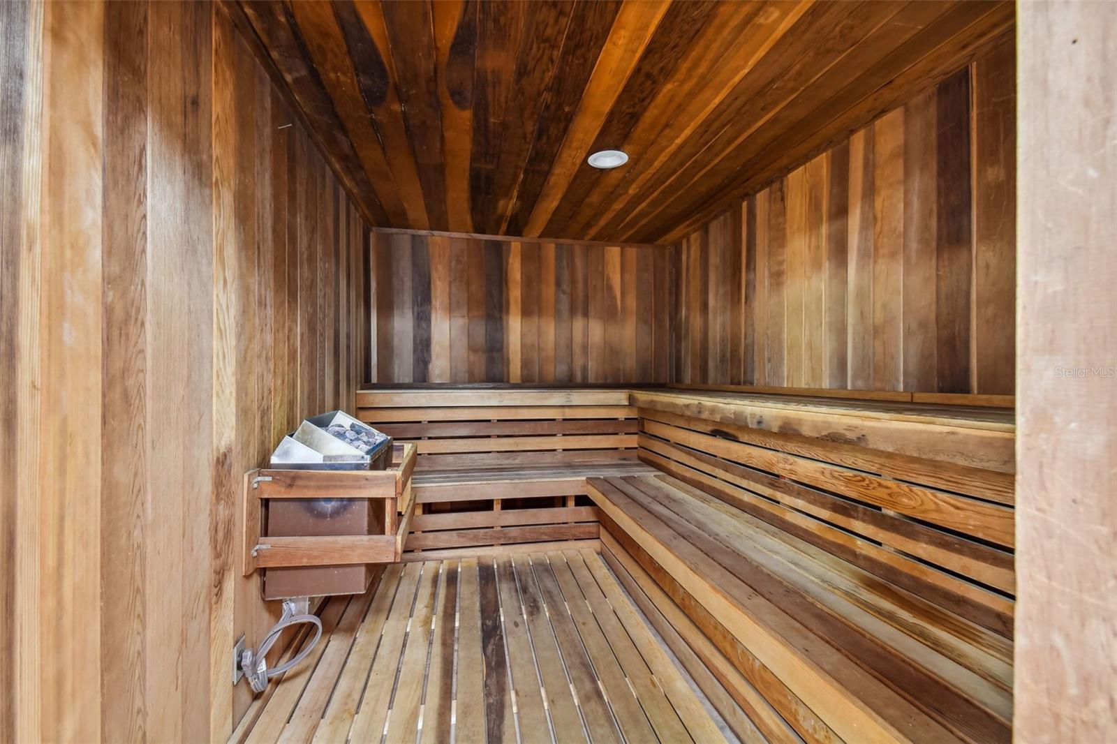 CHATEAU TOWER CONDO - Residential Lease