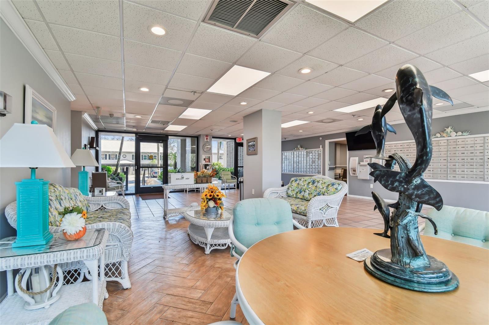 CHATEAU TOWER CONDO - Residential Lease