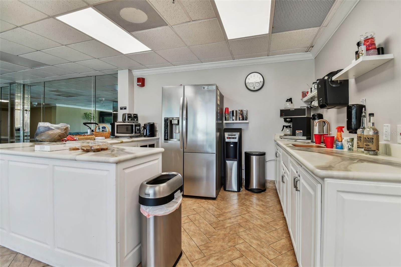 CHATEAU TOWER CONDO - Residential Lease