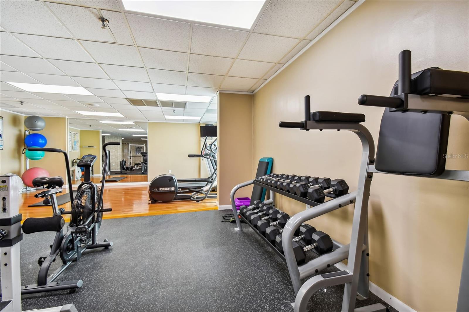 CHATEAU TOWER CONDO - Residential Lease