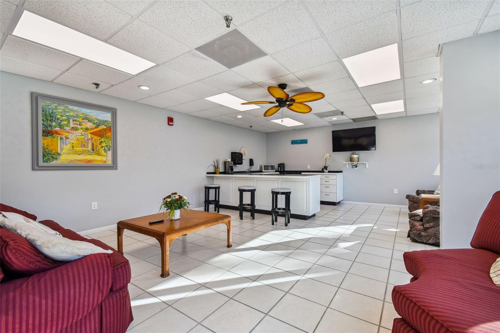 CHATEAU TOWER CONDO - Residential Lease