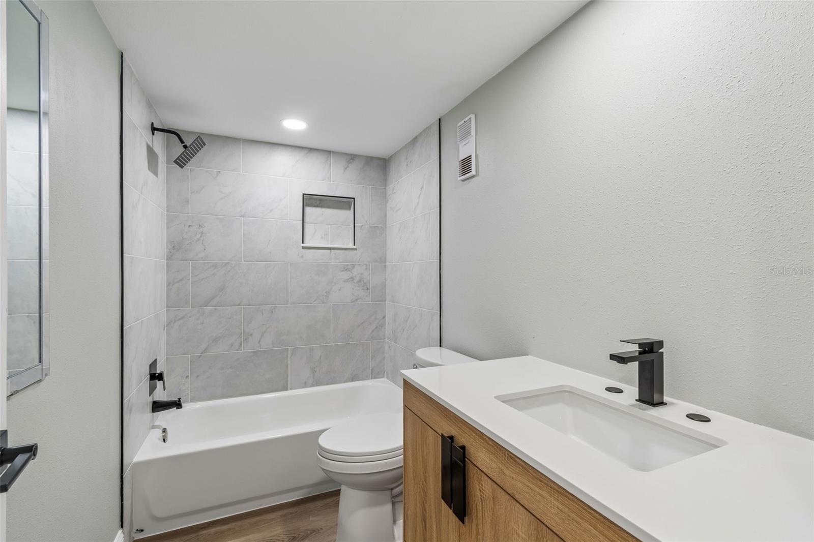 CHATEAU TOWER CONDO - Residential Lease