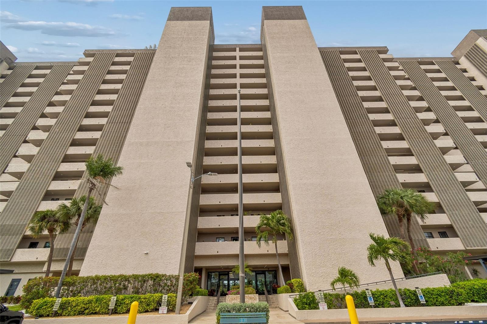 CHATEAU TOWER CONDO - Residential Lease